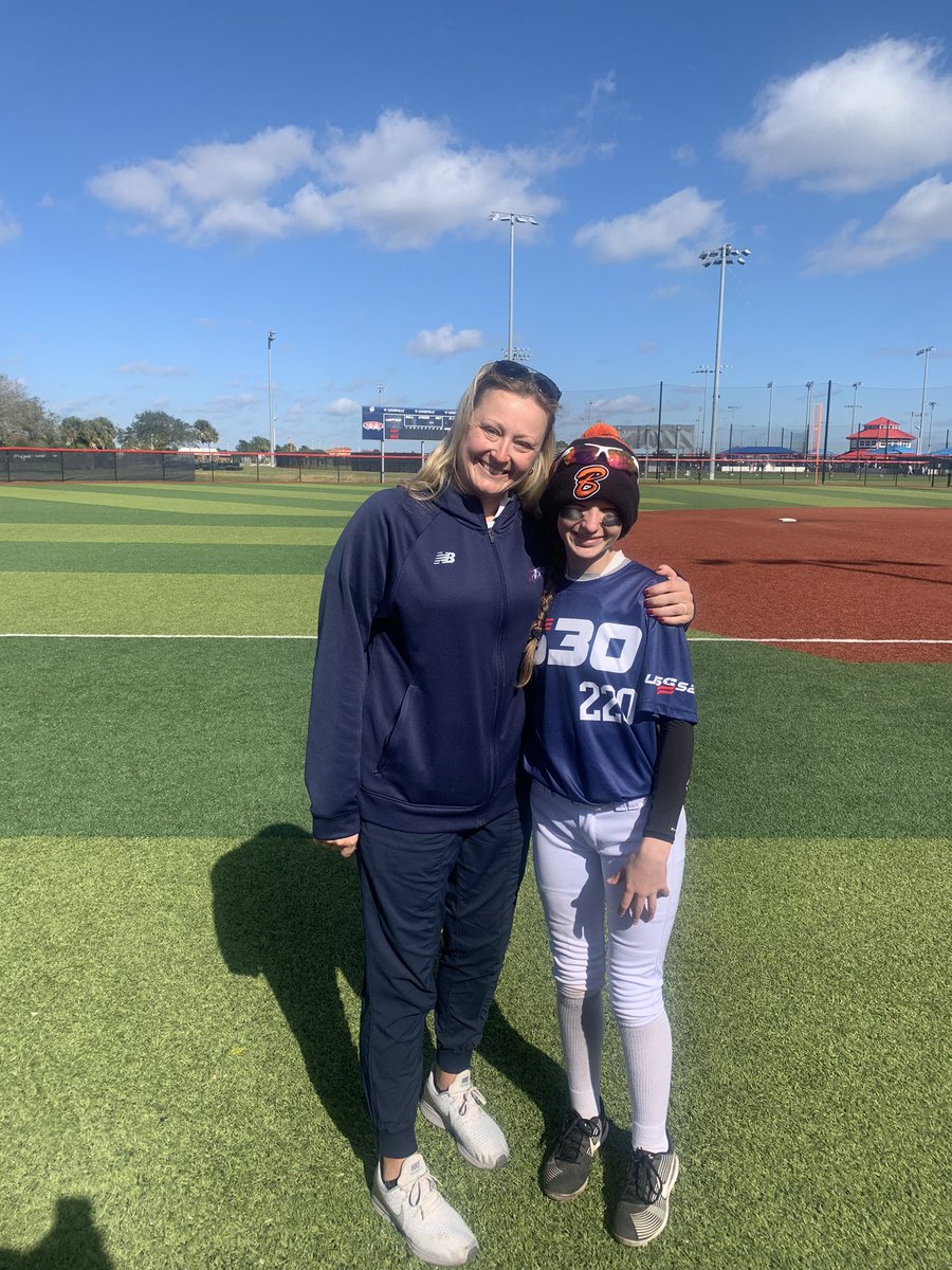 HelloKira2's tweet photo. Wow! @usssa Select 30 Team 🍊23 @penny_foore was T-1st w/ a 3-1 record.Met a lot of new girls &amp; finally got to play w/some of them!Just did  my job by getting on-base &amp; scoring runs. 

*including Select 30 gm
12 plate app
11 times OB
6H,2ROE,3BB,7R,4SB @Los_Stuff @ExtraInningSB https://t.co/zSFubVnA9E