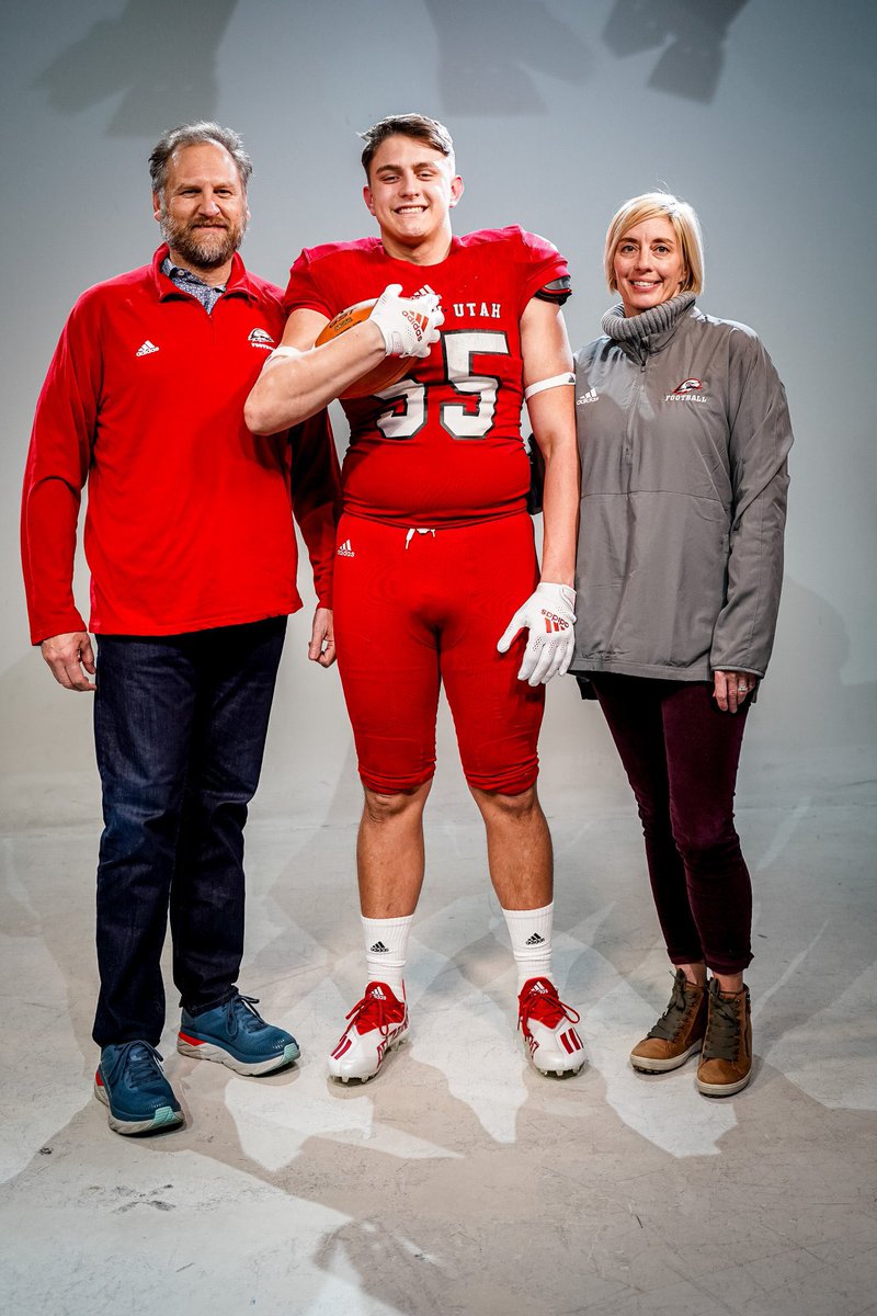 MHerron_55's tweet photo. Official visit at @SUUFB_ 
I had a great time with my family, glad I got the chance to check it out.  Go birds! @delanefitz @bmeasom1 @CoachHuntSUU @CoachShawnM_SUU https://t.co/JWgdbhTVBW
