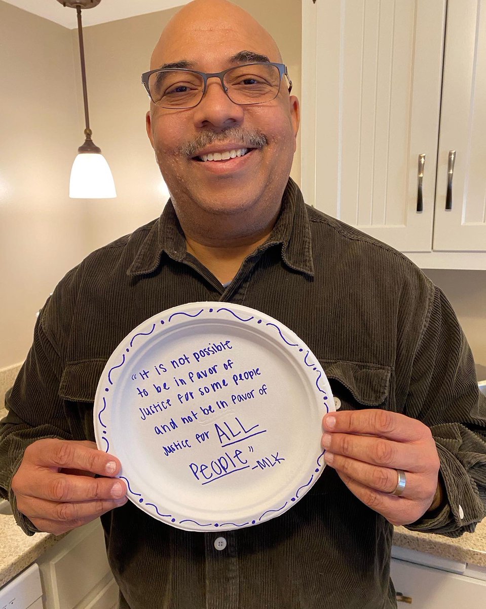 easternshoregal's tweet photo. Food insecurity in the U.S. is NOT simply due to lack of food, but to INJUSTICES that push families into poverty and cheap, unhealthy diets. On #MLKDay help @MannaFoodCenter provide healthy food. Donate &amp; #MakeAPlate of your own. #FoodJusticeForAll 
https://t.co/F08QoezcMo https://t.co/PZd9Ko4HuW