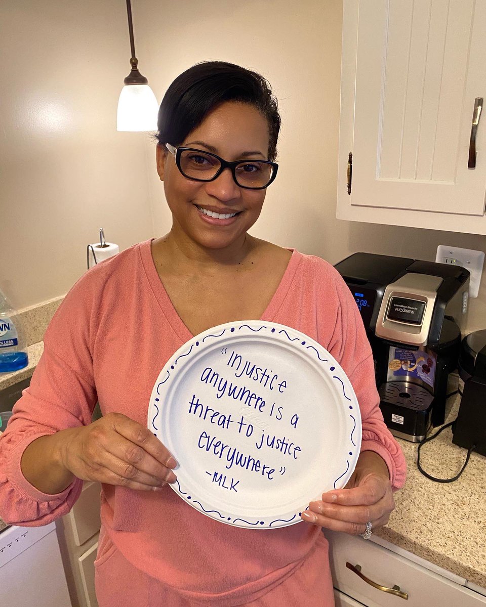 easternshoregal's tweet photo. Food insecurity in the U.S. is NOT simply due to lack of food, but to INJUSTICES that push families into poverty and cheap, unhealthy diets. On #MLKDay help @MannaFoodCenter provide healthy food. Donate &amp; #MakeAPlate of your own. #FoodJusticeForAll 
https://t.co/F08QoezcMo https://t.co/PZd9Ko4HuW
