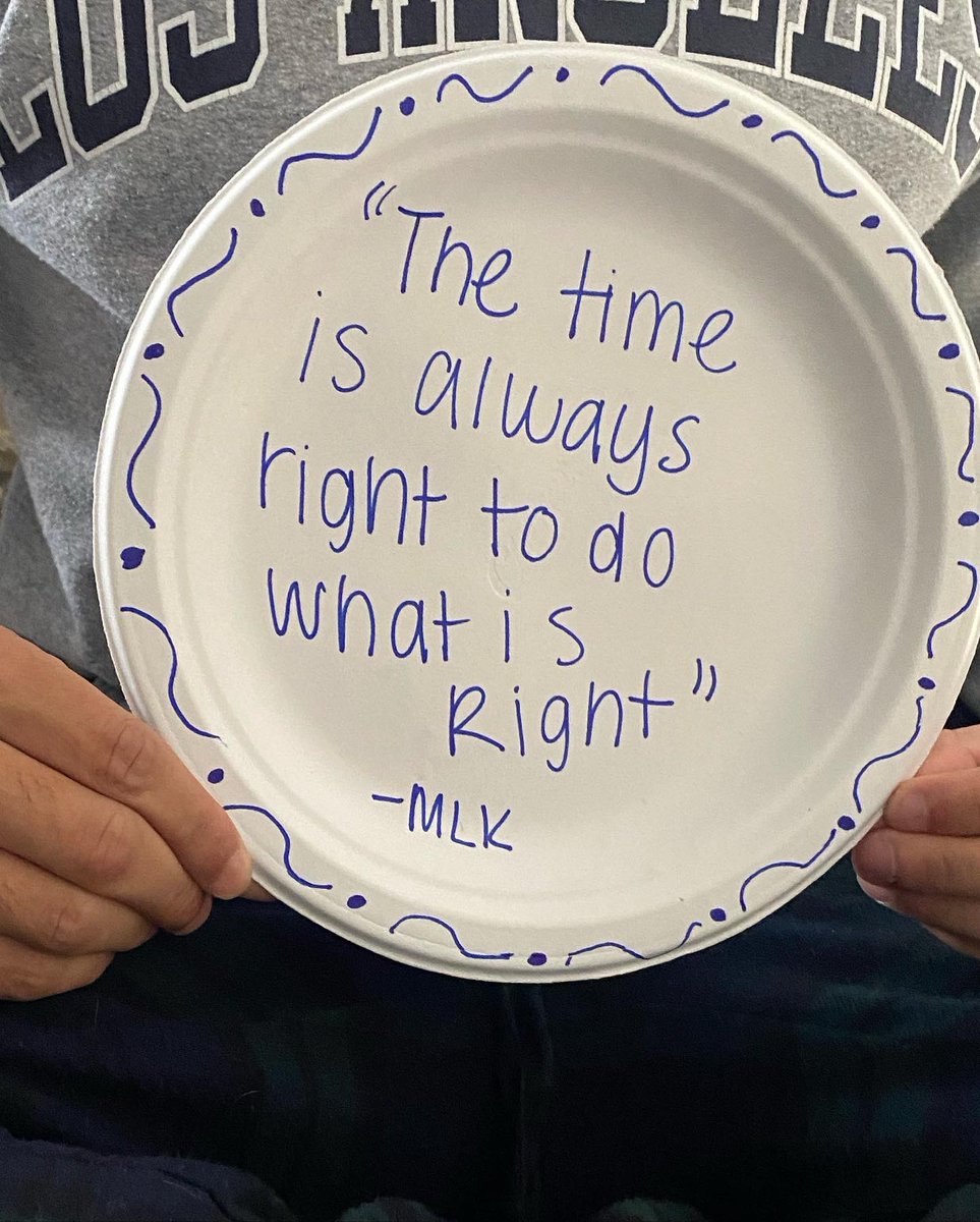easternshoregal's tweet photo. Food insecurity in the U.S. is NOT simply due to lack of food, but to INJUSTICES that push families into poverty and cheap, unhealthy diets. On #MLKDay help @MannaFoodCenter provide healthy food. Donate &amp; #MakeAPlate of your own. #FoodJusticeForAll 
https://t.co/F08QoezcMo https://t.co/PZd9Ko4HuW