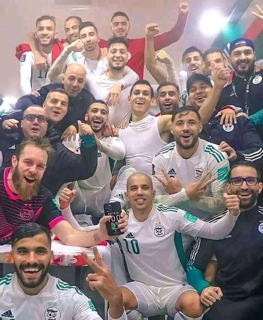 FiaFiAlgeria2's tweet photo. #الجزاير_تنهزم_ولاتنكسر
ولادنا https://t.co/sgryTgwIFm