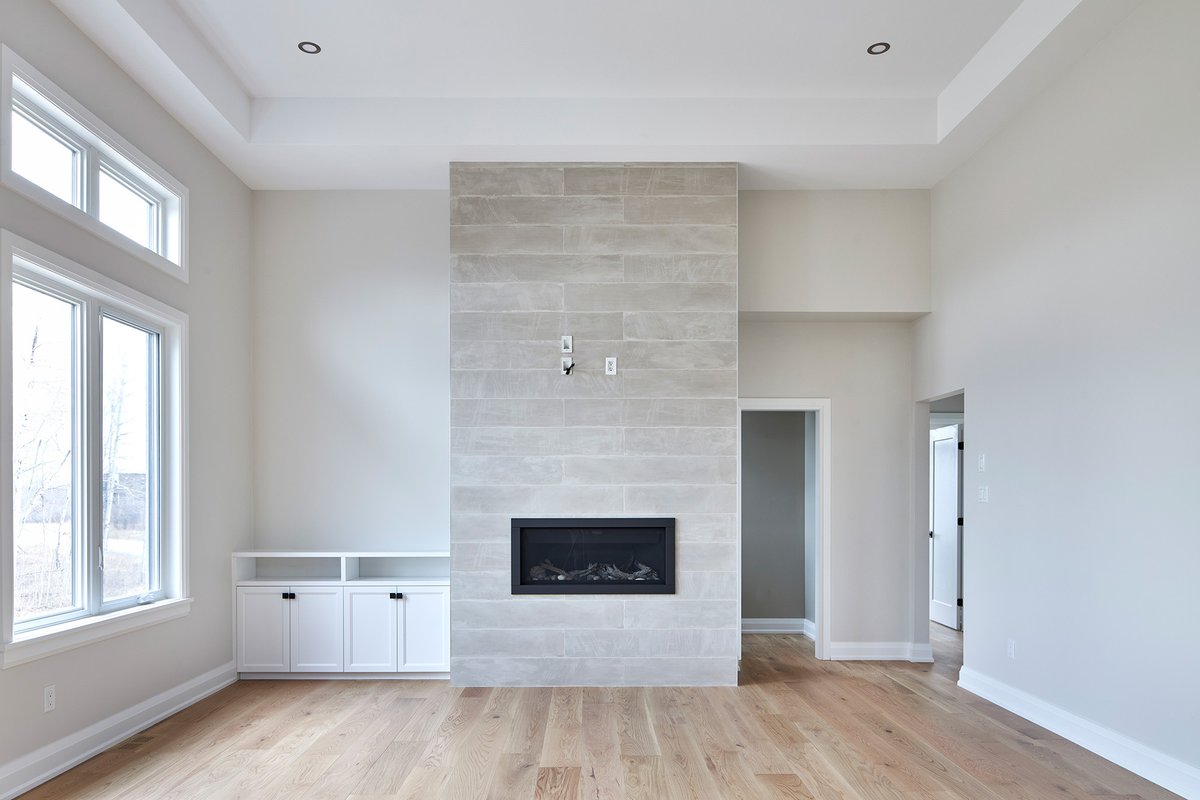 Omega_Homes's tweet photo. Another day, another custom living room! If you were moving into this home, how would you decorate this space? 🏠🇨🇦

Contact us: https://t.co/5S1TJO3Uef https://t.co/kxzzDLphyf
