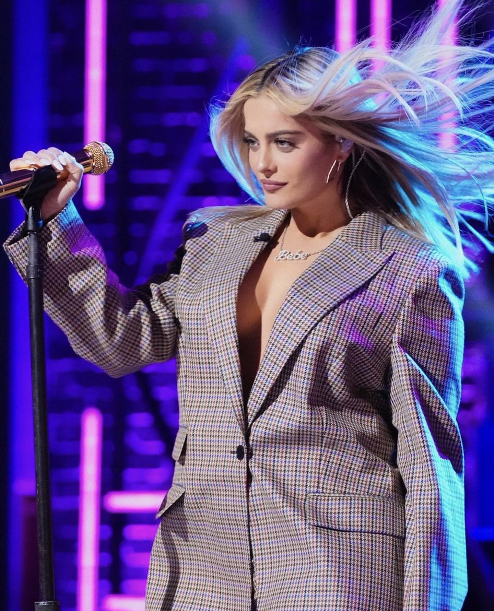 BebeRexha's tweet photo. Hiiiiii babes. Catch me on an all-new episode of @NBC's #ThatsMyJam tonight at 9/8c  it was so funnnn ❤️ thanks for having me @jimmyfallon https://t.co/FcQN7aW7X4