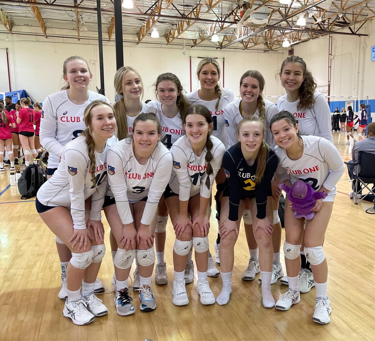 cluboneaz's tweet photo. #COV17Platinum played some great ball today and won the 17/18 Open Division Bronze bracket championship! ๐ฅณ So proud of the progress they made this weekend at the Fiesta MLK Classic โค๏ธ https://t.co/Z3fw3B3rem