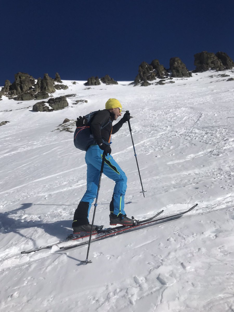 PhilippeDurr1's tweet photo. Pic St Barthélémy (2300m) en Ariège aujourd’hui au départ de la rte des talcs de Luzenac (1300m) en ski rando D+ 1000m. Neige correcte parfois dure. Avec Thierry. @Meteo_Pyrenees @pyreneesariege #luzenac #superbeautemps @skirandohp #salomon https://t.co/5JRNcSf4sN