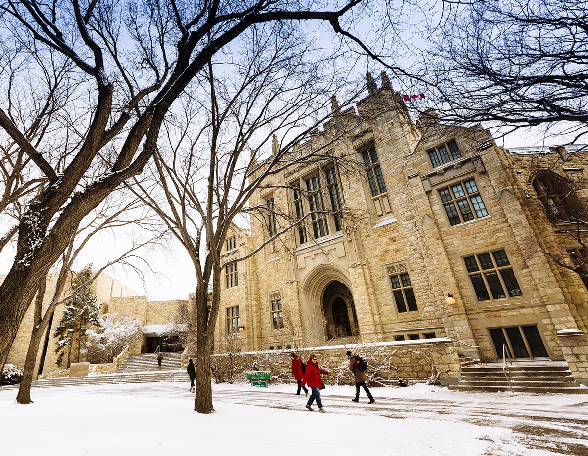 usask's tweet photo. Scholarships are still available for new and first-year students who started #USask in the Fall 2021 and Winter 2022 terms. All those who are eligible should be sure to apply by Feb. 1: https://t.co/vPUYq7dXnC https://t.co/gL3lojZmU8