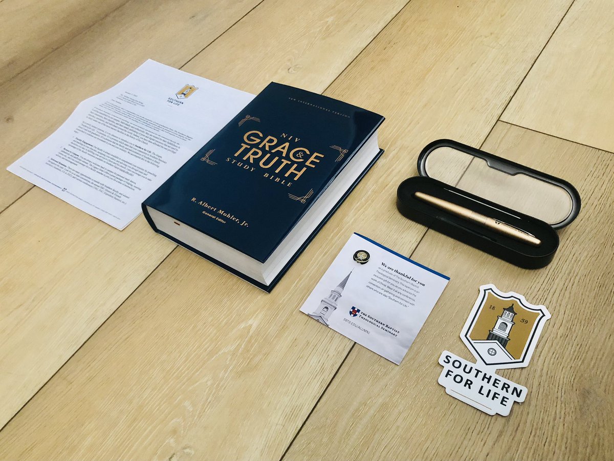 NathanielKang's tweet photo. Thank you @SBTS for taking care of your alumni! This is an awesome gift box! Nice and fancy pen too #SouthernForLife https://t.co/KK3ROA6DpU
