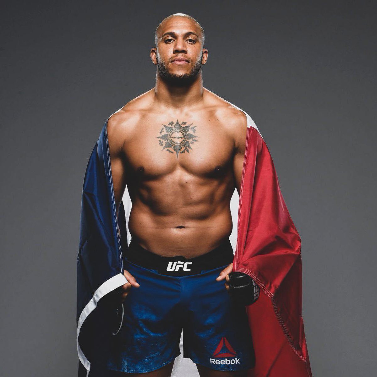 CultureMMA_'s tweet photo. FIGHT WEEK 🌋

Montrez votre soutien au combattant que vous souhaitez voir repartir champion à l’#UFC270 🏆

🔁 pour Ciryl Gane 🇫🇷 | ❤️ pour Francis Ngannou https://t.co/GUQclfCi0I