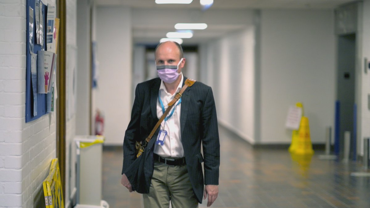Consultant surgeon Colin Wilson starts his day with 3 Weetabix as he prepares for a live donor kidney transplant involving 2 sisters - Kimberley and Debra. "It's a big day for me but huge for them, you need to make sure they're aware you're on top of your game" #GeordieHospital