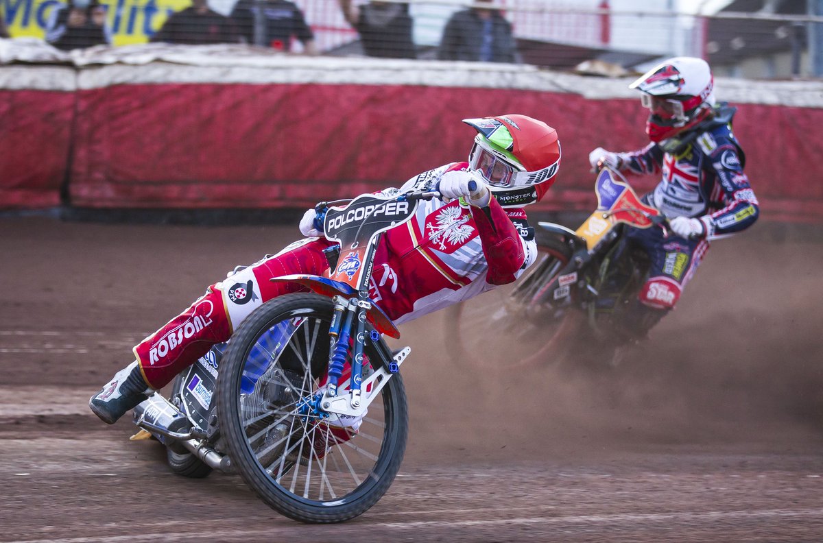 TigersSpeedway's tweet image. 🗣 “We have a great young team with so much ambition in all of us. I’m happy.”

🙌 #MondayMotivation courtesy of Tiger Tobi in last week’s @speedwaystarmag .

📸 @taylanningpix 
🐯 #sheffieldissuper | #britishspeedway