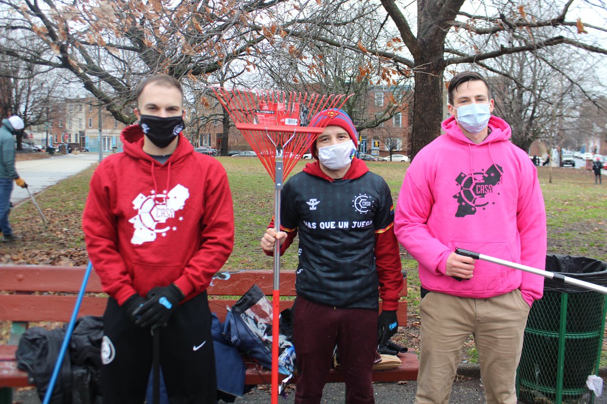 KensingtonSC's tweet photo. Groups who participated in our cleanup (2/3) 🚮💛
1. @PALSSoftball 
2. @LSU_1979 
3. @casasoccer 
4. @ilovensnp https://t.co/i2VIWRUUyh