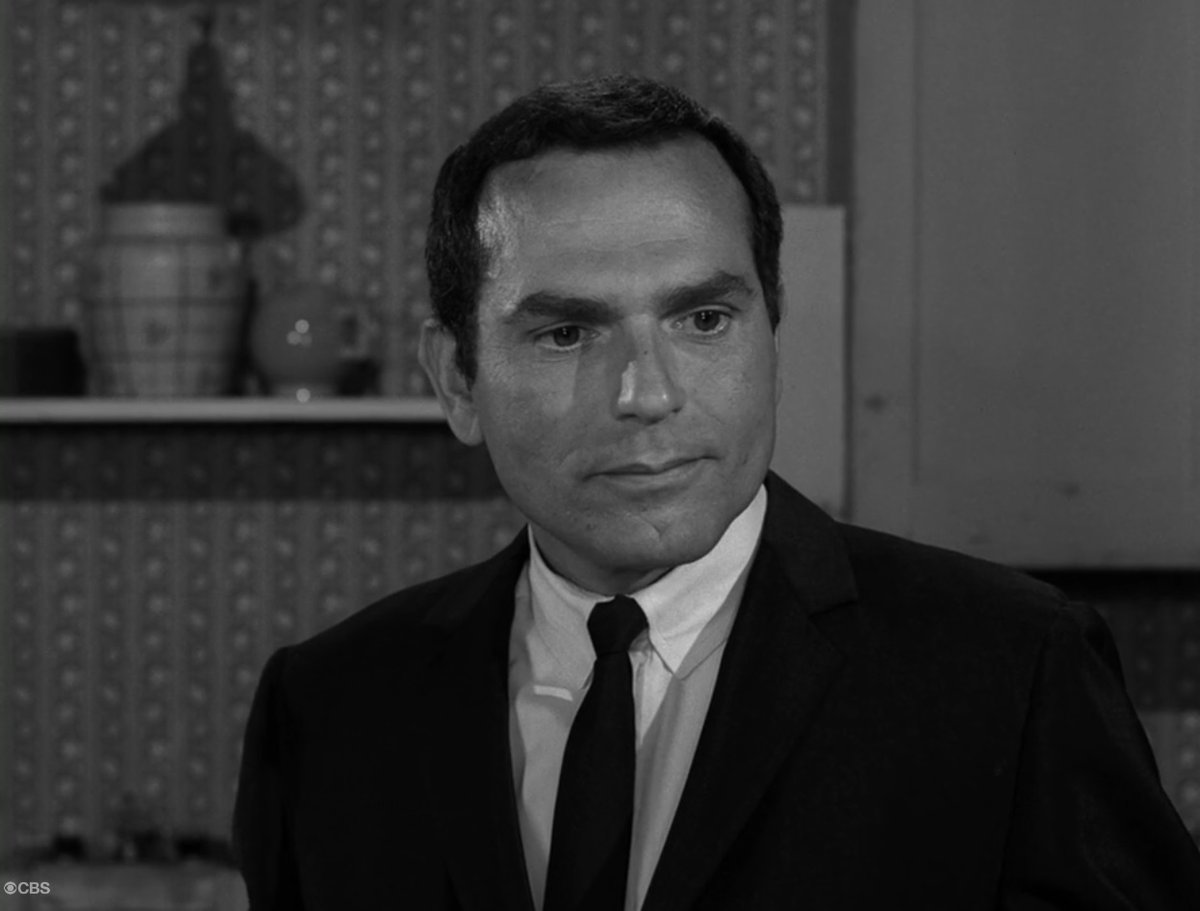 TheNightGallery's tweet photo. January 17, 1964: Twilight Zone's "The Self-Improvement of Salvadore Ross" airs. An abrasive and impatient man acquires the ability to swap personality traits with other people.
Stars Don Gordon, who had appeared in Season 1's "The Four of Us Are Dying" as boxer Andy Marshak. https://t.co/eRU0BhC2mV
