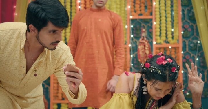 ReshmaSofia's tweet photo. 23rd March 2021! @kanwardhillon_ my first ShiVi scene, and it was love at first sight. I haven't looked back since, it was too late, ShiVi captured my heart ❤. #ShiVi #ShivaPandya #RaaviPandya #KDice #KanwarDhillon #AliceKaushik https://t.co/XNh0M0DAGu
