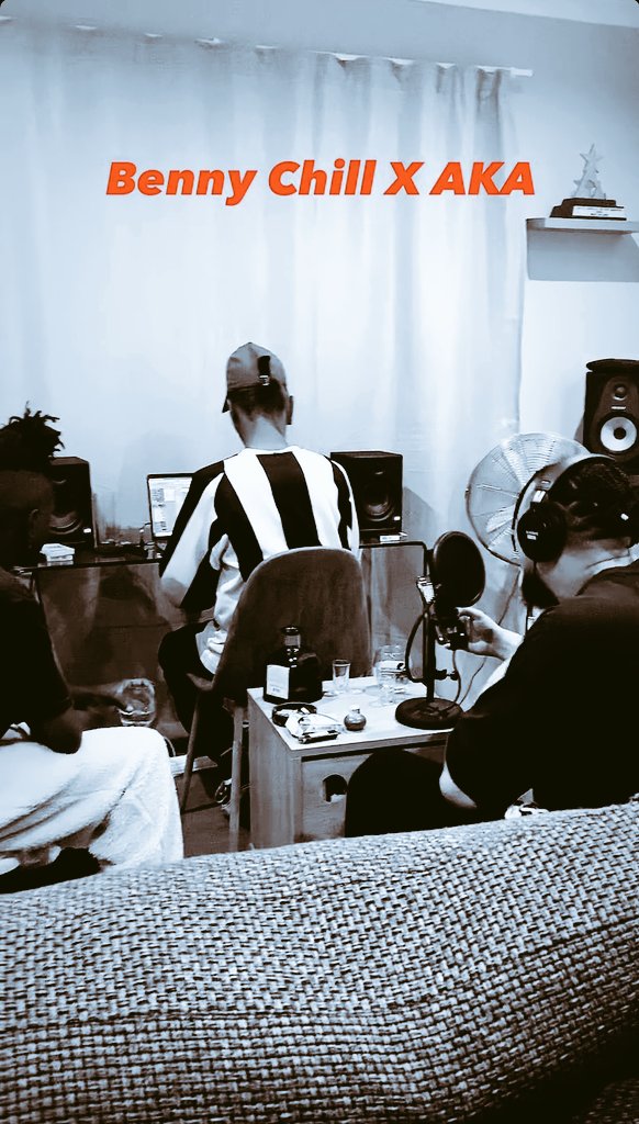 In the studio 👀🇿🇦🔥