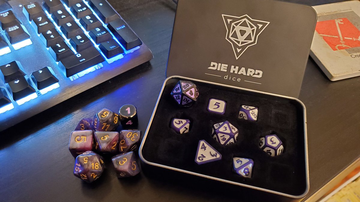THESTEFiNATOR's tweet image. Finally got some #dopeass Ceuran themed dice from @dieharddice! Weeks ago @odo_sean said we could use physical dice during a Paradice session and it pushed me to finally pull the trigger on these divine dice. Of course, a week later he reneged back to digital rolls...
