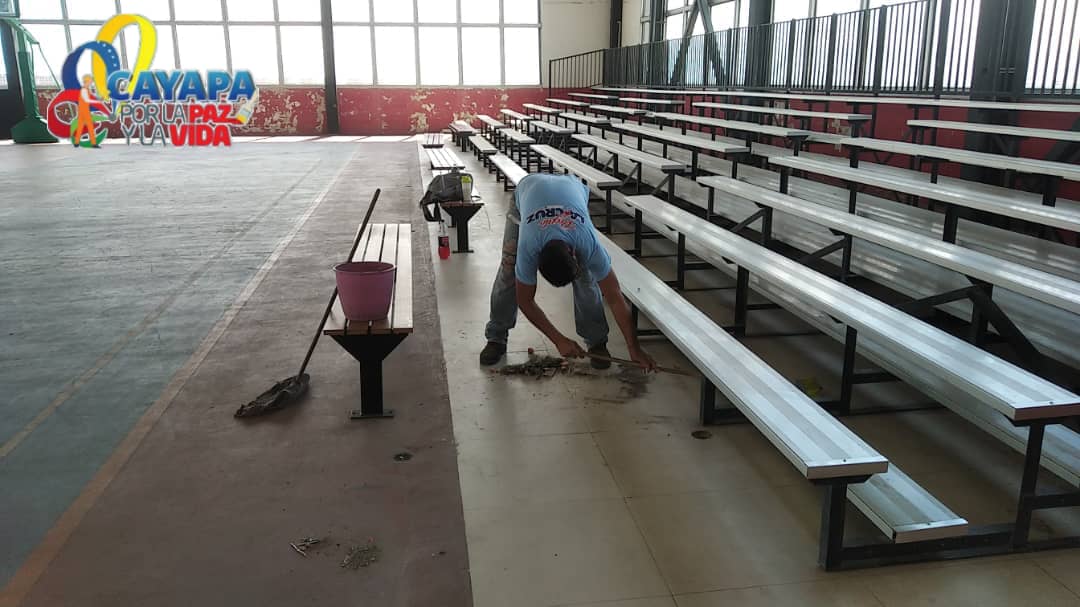gbp_aviadores1's tweet photo. #17DeEnero Desde @gbmp_aviadores1 seguimos con el plan cayapa para el embellecimiento de nuestra base juntos somos más.
@NicolasMaduro
@vargas_mimou
@Aimara_aguilarr
@FunMovPazYVida1
@MPV_Araguaa
#VenezuelaVictoriosa https://t.co/axF9INdTUj