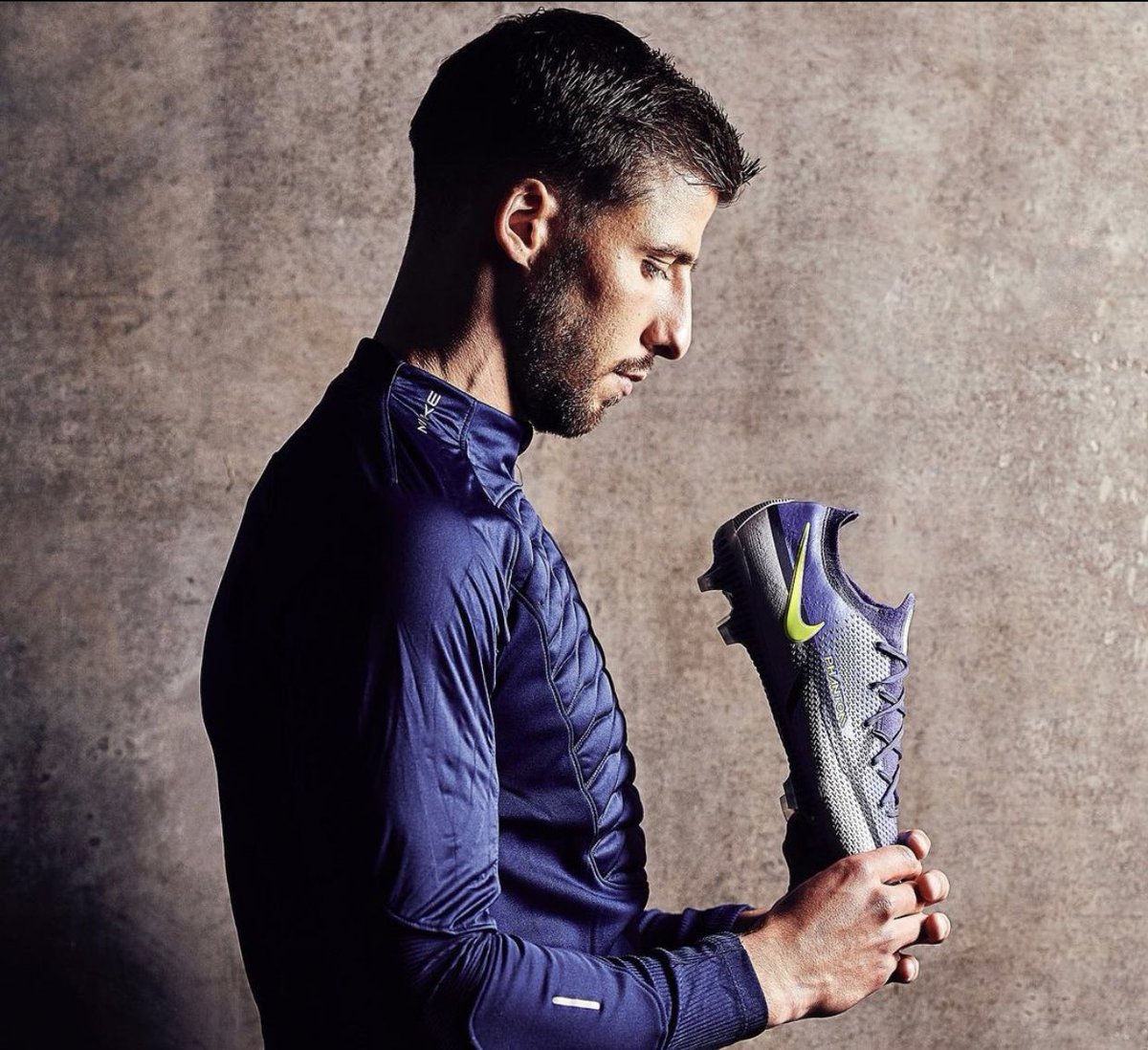 Ruben Dias en 2021 : 

🏆 Premier League
🏆 League Cup
🥈 Finaliste de l’#UCL  
🎖 Meilleur joueur de Premier League FWA &amp; POTS  
🎖 Meilleur défenseur UEFA 
🎖 Joueur de l’année à <a href="/ManCity/">Manchester City</a> 
🏵 Dans le XI PL
🏵 Dans le XI LDC
🏵 Dans le XI FIFA
🏵 Nominé au Ballon D’or