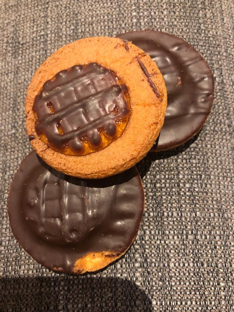 AlexPRoyce's tweet image. Half moon, full moon, total disappointment 😞 @jaffacakes