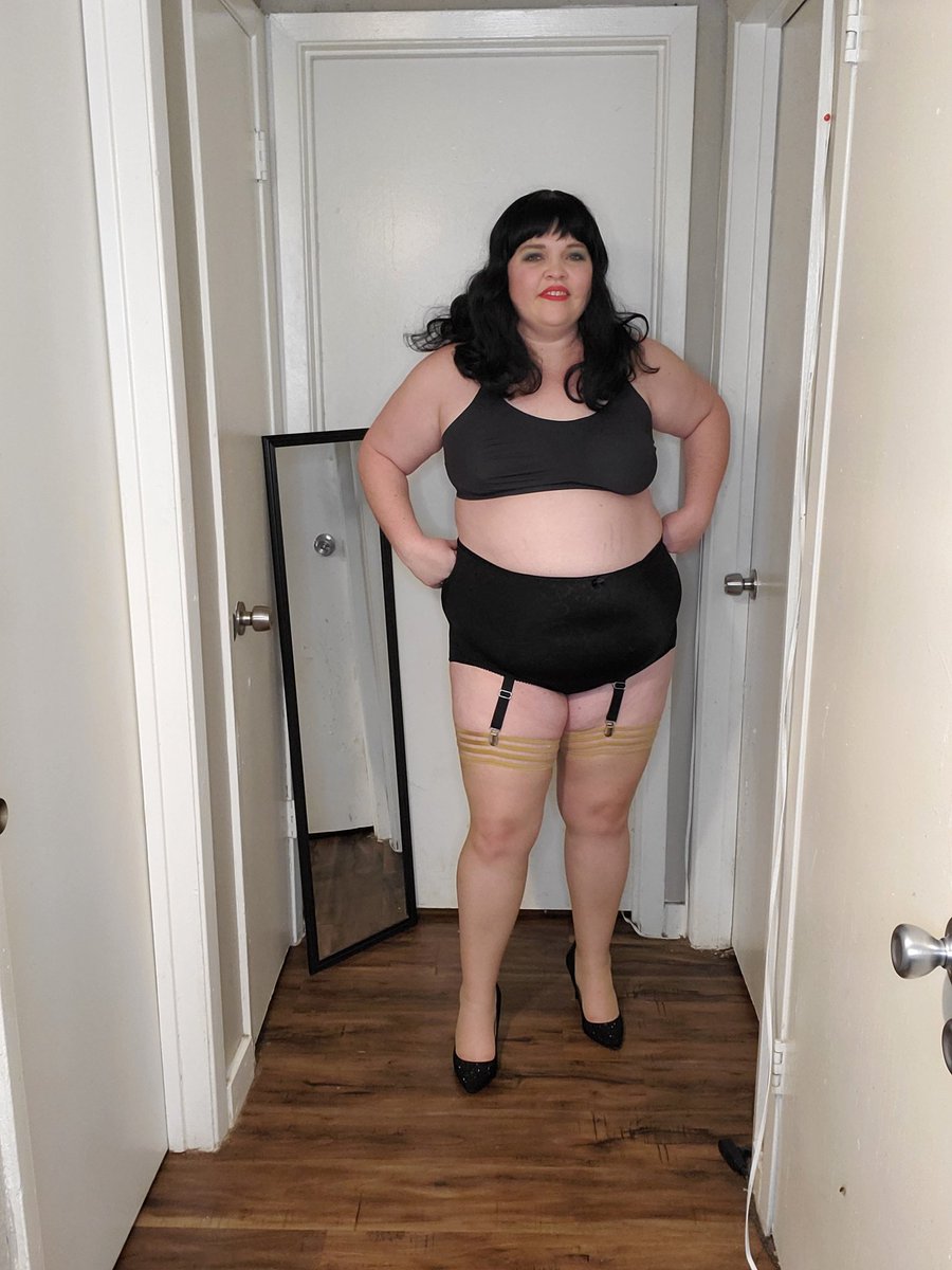 LaciStokesTx's tweet photo. @OnIyFansNewbs Cum see me at https://t.co/D3yLr6KvGv #onlyfans #onlyfanswife #bbwwife #bbwcurvy https://t.co/AbV6yZmhY6