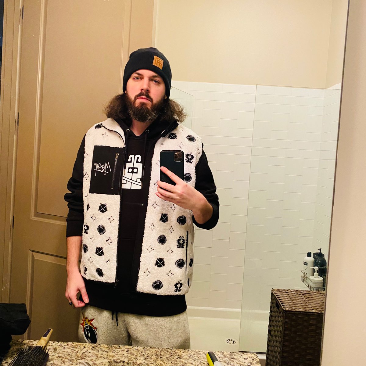 Fleece vest sample just came in 👀 how we feeling about some all over print for spring??