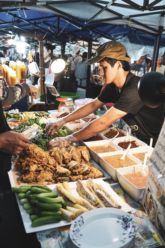 MonsoonValleyUK's tweet photo. Supermarkets or #Local markets- What's better? #FoodieQuestion #MonsoonCuriosity https://t.co/ZJFYYQ5jCx