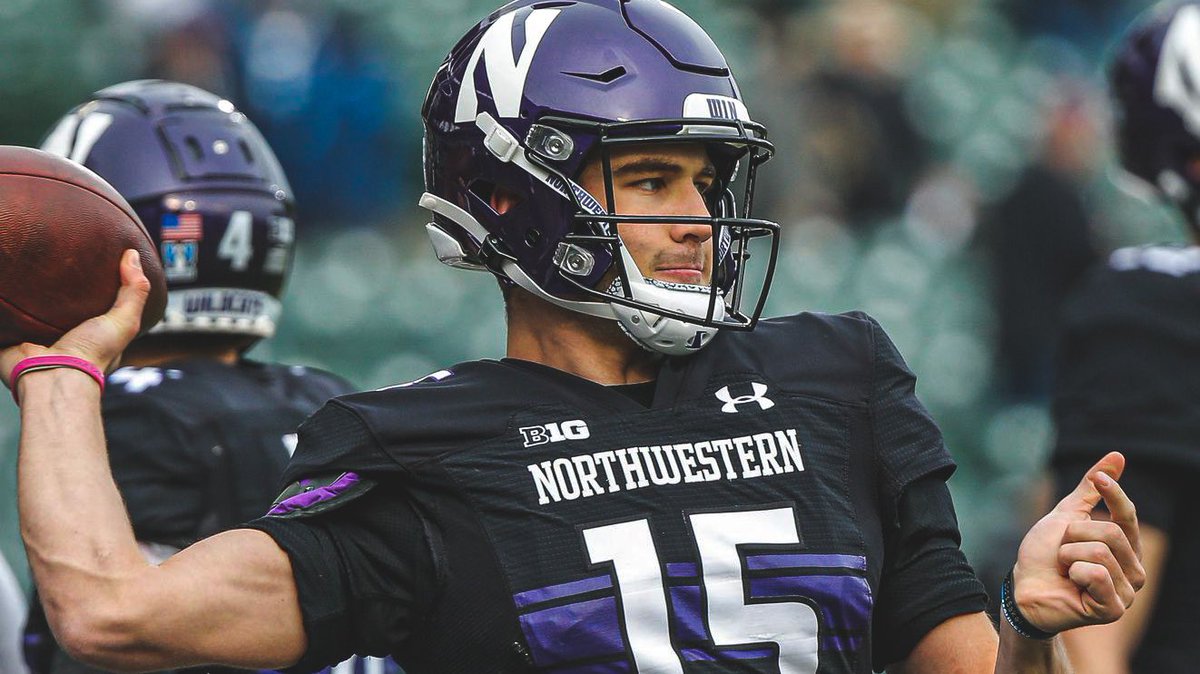 Former Northwestern QB Hunter Johnson will transfer back to Clemson where he started his collegiate career.

Johnson was considered a top recruit in the country coming out of high school, being given a 5-star rating in the class of 2017 by the 247Sports Composite.