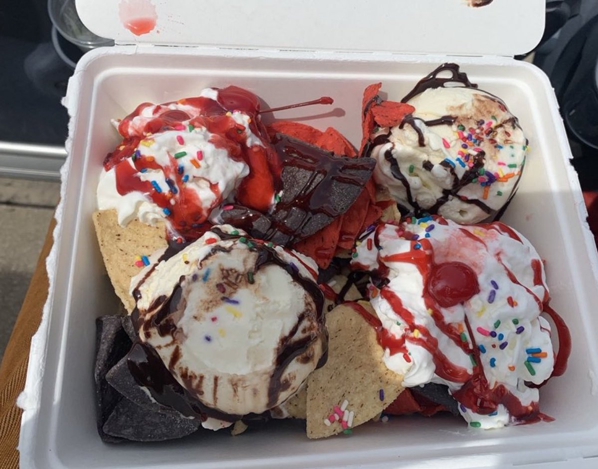 FootyScran's tweet photo. Ice cream Nacho’s at Chicago fire (@ChicagoFire) 

💵 $10 https://t.co/tJ1KTwzljM