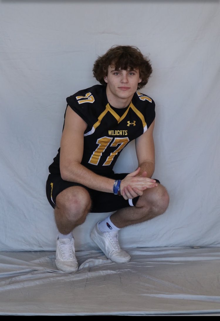 Clyd3Hinton's tweet photo. After a great official visit with @COACHMCLAU I’m excited to say I’ve received another offer to play @wscwildcats https://t.co/sov9Y49sN1
