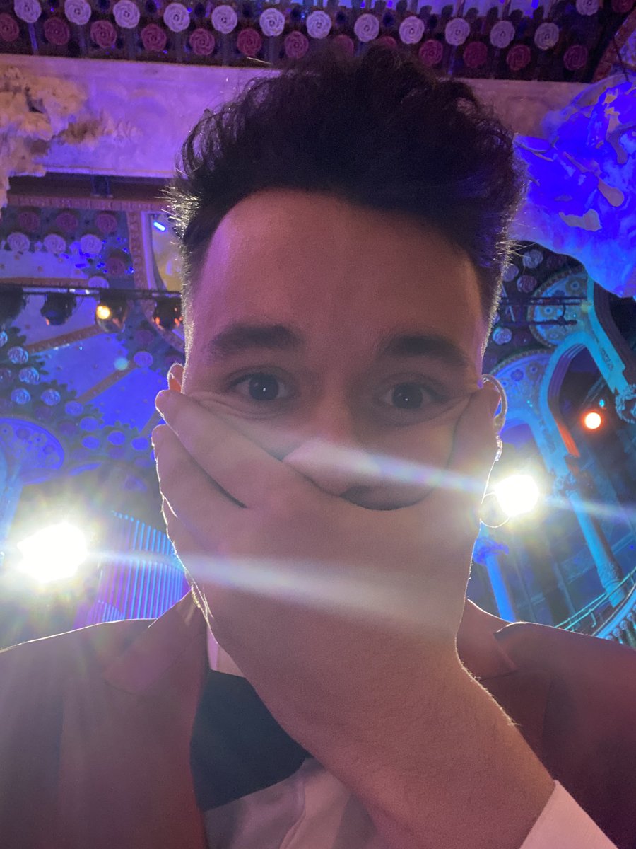 TheGrefg's tweet photo. Aprovecho esta pausa de los Premios  Esland para agradeceros todo y deciros que estoy viviendo un sueño.

Vamos con el GRAN FINAL y las últimas categorías, entre ellas streamer del año.

💙 https://t.co/hWQuFo0UxU https://t.co/7P2jFmbNNh