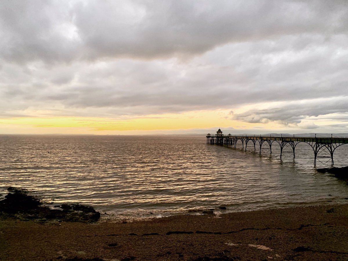 #ClevedonPier looks stunning even on a cloudy winter day.We only have a couple of tables left for our #ChineseNewYear of The Tiger on Tues 1st Febr,if you would like one of them,please give us a call #clevedon #visitclevedon #northsomerset #clevedonpier #northsomersetlife