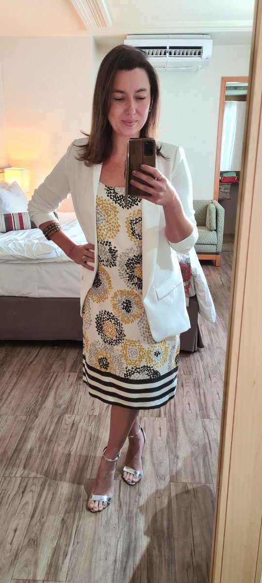 Nova EU para essa nova temporada do SEM CENSURA! Obrigada <a href="/stephieeli/">STEPHY ELI</a> por criar esse lindo look.
.
.
.<a href="/TVBrasil/">TV Brasil</a>
#novosemcensura