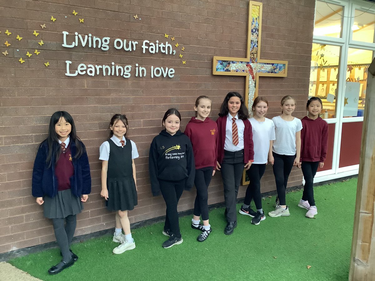 AllSaintsTraff's tweet photo. We had a fabulous time Irish dancing together after school #IrishDancingClub #learningnewskills #partnerdance #heeltoe #skip23 Well done children πππΌπΊπΌππ»πΆ https://t.co/xvJ2GqULiF