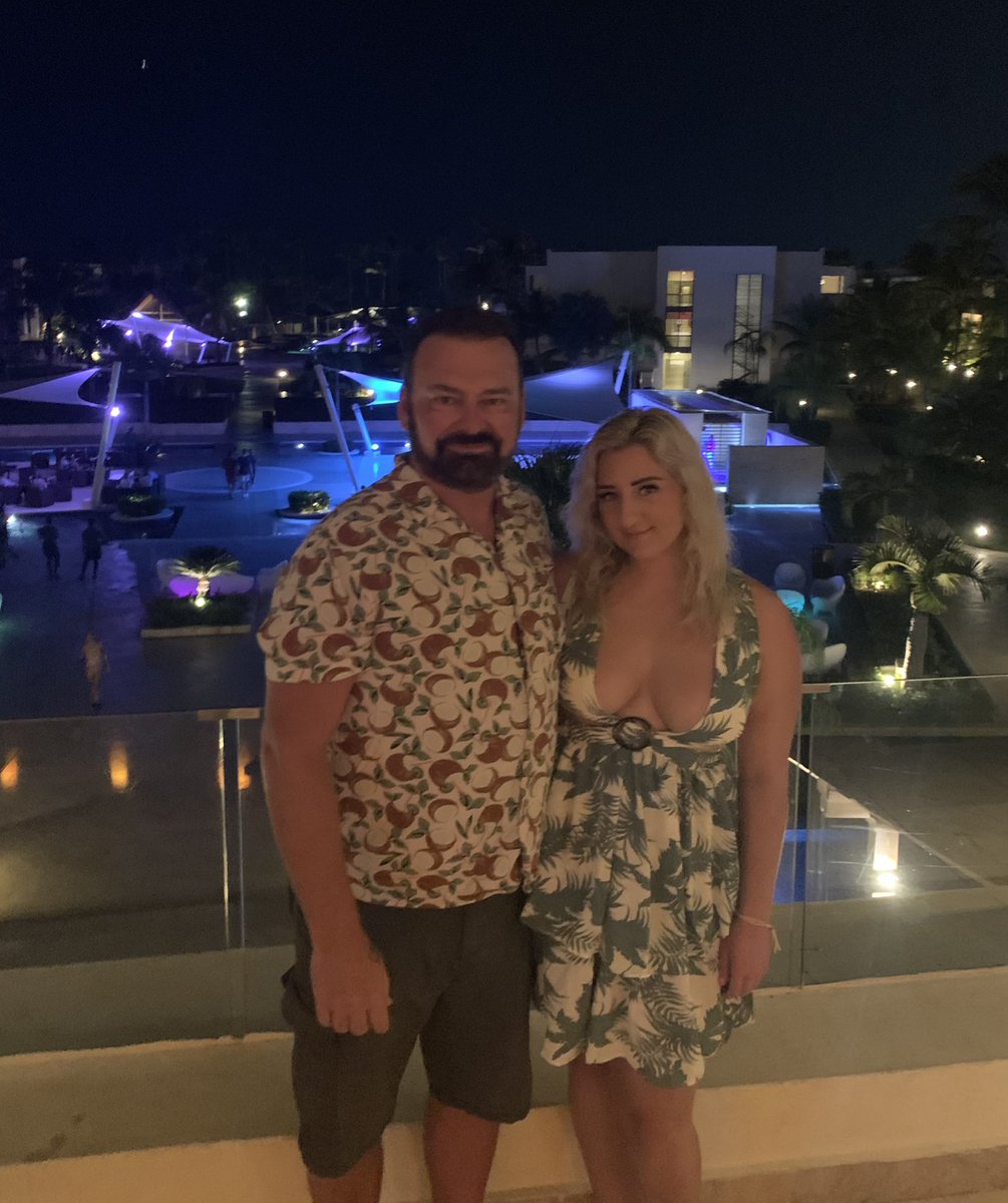 Bkingc4's tweet photo. Awesome week so far in Punta Cana. Definitely not ready to head home in a couple days. #hideawayroyalton #DominicanRepublic #shesakeeper #lifesagardendigit https://t.co/9Xc11QEHwR