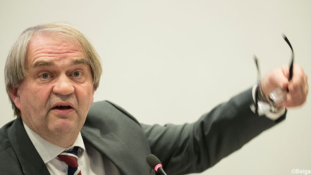 Peter Vandenbempt in #extratime: "Nu Wouter Vandenhaute een voortrekkersrol neemt in de Pro League was er geen rol meer voor Pierre François"

sporza.be/nl/artikels/-n…