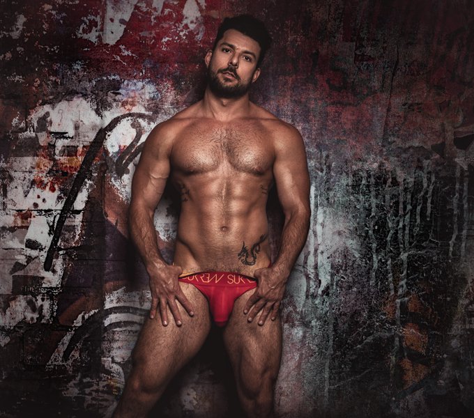 ? @Kattan77 ? by @PaulJamnicky ? https://t.co/GiK6hulLCm
.
.
@Gaytropics @CuteHotBoys @Bigstrongarms7