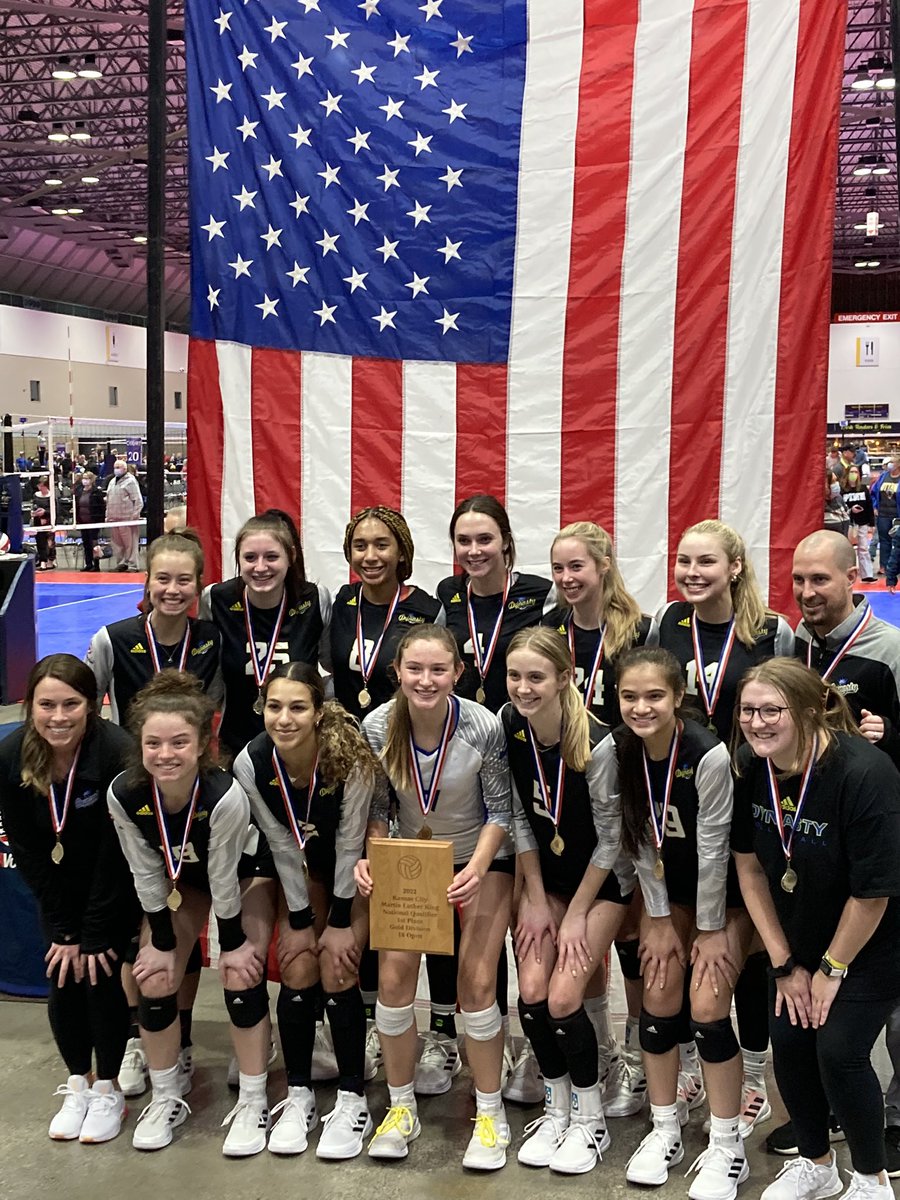 So proud of this group!! 8-0 MLK CHAMPIONS. EARNED OPEN BID🏐💙🏐 #dynasty18black