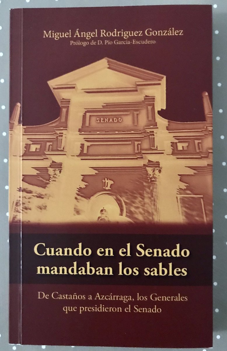 De vez en cuando, algún amigo de Twitter me da una sorpresa. Hace un mes largo fue <a href="/marodriguezg3/">M. A. R. ⭐️</a> con su libro, que hoy traigo aquí. Breve, fácil y con mil buenos detalles. Y mi conclusión es que, aunque lo hagamos bien, los militares estamos mejor fuera de la política😉¡Gracias!