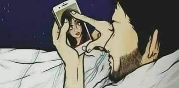 "أحدهم لا يُحادثك ، لكنه يفكر بك أكثر 
مِمَّا تتصوّر🖤."