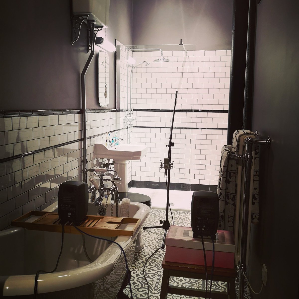 nclsoundprod's tweet image. Being off campus this week doesn&apos;t mean you can&apos;t let yer geek flag fly. Capturing the reverb of the bathroom by carrying out an Impulse Response because you need some rewards for cleaning it...

Download the IR via the link in the bio

#impulseresponse #convolutionreverb #reverb