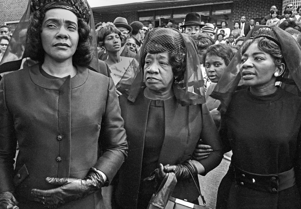 charmlikemagic's tweet photo. saluting the King family #matriarchs Mama Coretta Scott King & Alberta Williams King rest in power #ProtectBlackWomen #mothersofthemovement https://t.co/P4hl9p5Lqm