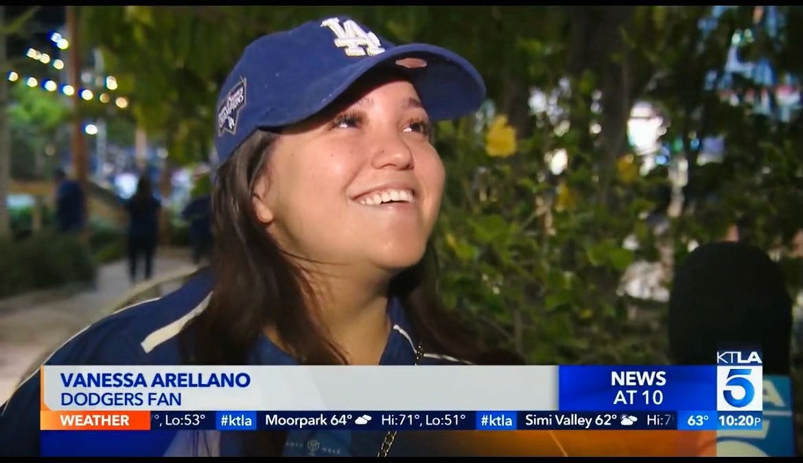 PlatinumV_'s tweet photo. Sorry not sorry but I will never shut up about this. I’m immortalized as a Dodger fan because of this. #BleedBlue #WeLoveLA. Love you guys @Dodgers 💙 https://t.co/Fe9iUU8IgP