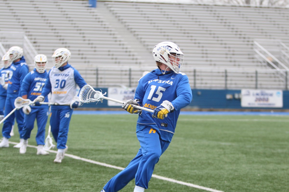 HofstraMLAX's tweet photo. Day 1️⃣ in the 📚❗

It may have been cold today, but we were fired up for the first practice of our 2️⃣0️⃣2️⃣2️⃣ season!

📸 - https://t.co/dJh9eqMn0r

#RoarWithPride https://t.co/eXpLnddnpp