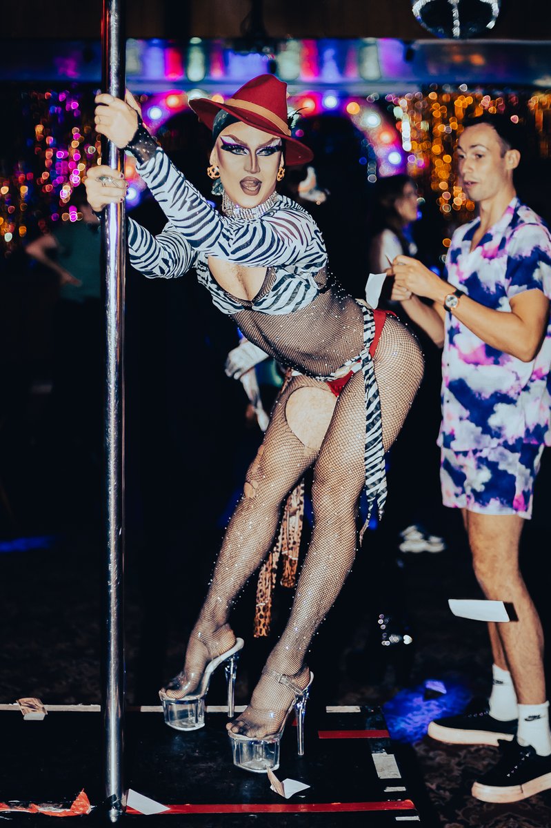 Nothing says 'thank you' like dollars in the waistband: Miss Lucinda B. Hind, from <a href="/NDpresents/">NAKEDpresents</a> receives some fan appreciation at <a href="/bgwmc/">BETHNAL GREEN WMC</a>. #burlesque #dance #poledance #BGWMC #London #EastLondon #BethnalGreen #performance #event #drag #LGBTQ #londonnights #londonnightlife