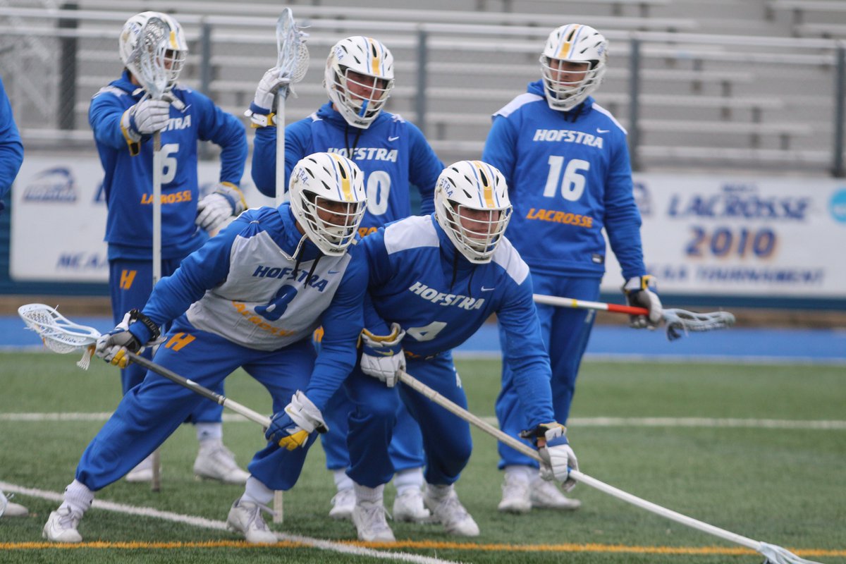 HofstraMLAX's tweet photo. Day 1️⃣ in the 📚❗

It may have been cold today, but we were fired up for the first practice of our 2️⃣0️⃣2️⃣2️⃣ season!

📸 - https://t.co/dJh9eqMn0r

#RoarWithPride https://t.co/eXpLnddnpp