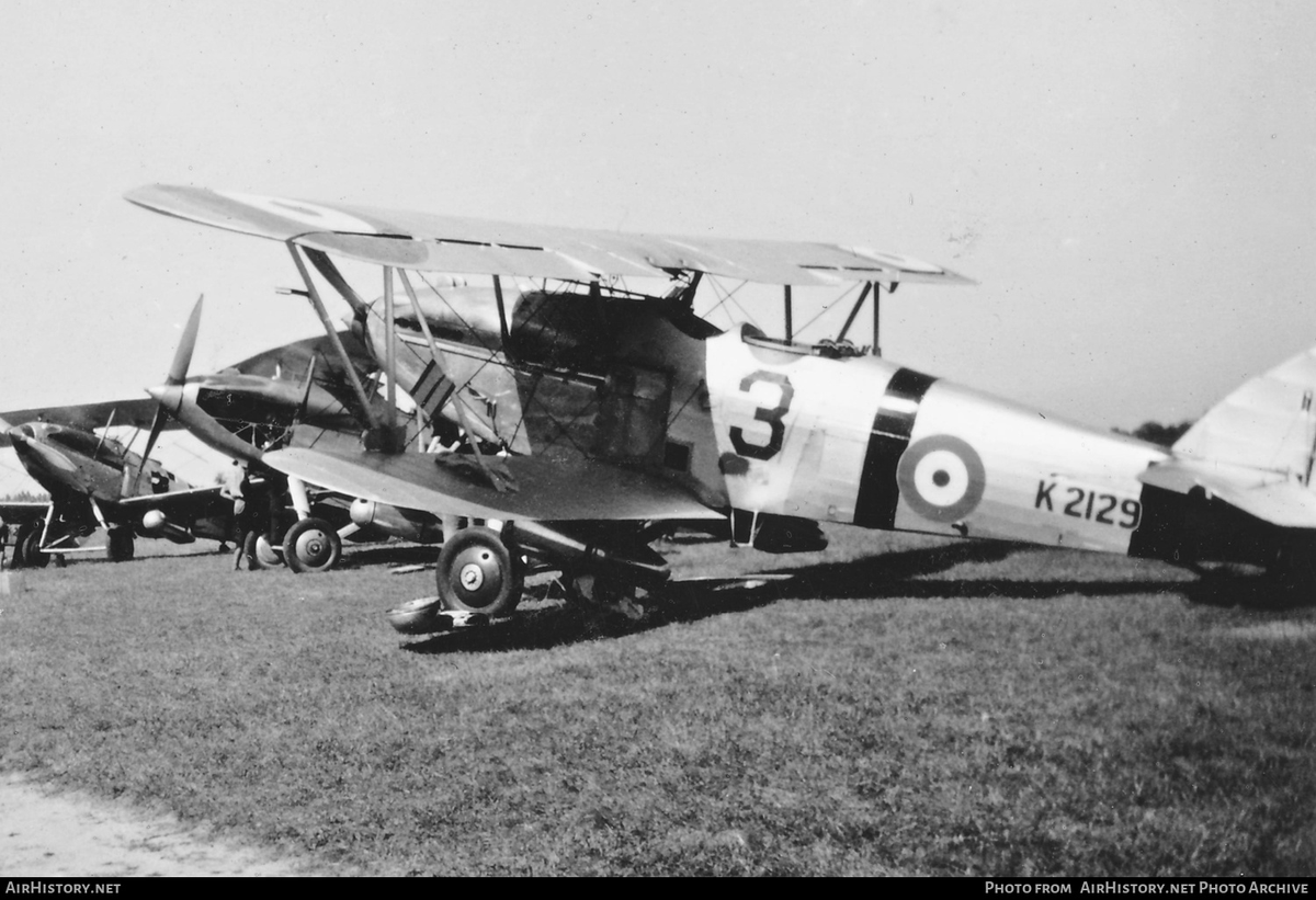 TheGhostRider31's tweet photo. 17/365-The #Hawker #Hart was a single-bay biplane with an all-metal primary structure powered by a 12-cylinder Rolls-Royce Kestrel engine. The prototype first flew in June 1928. On 25th Jun 1939 #No1Sqn #RIAF acquired the Hawker Hart aircraft to be used in the Northwest Frontier https://t.co/uGVYAmicjp