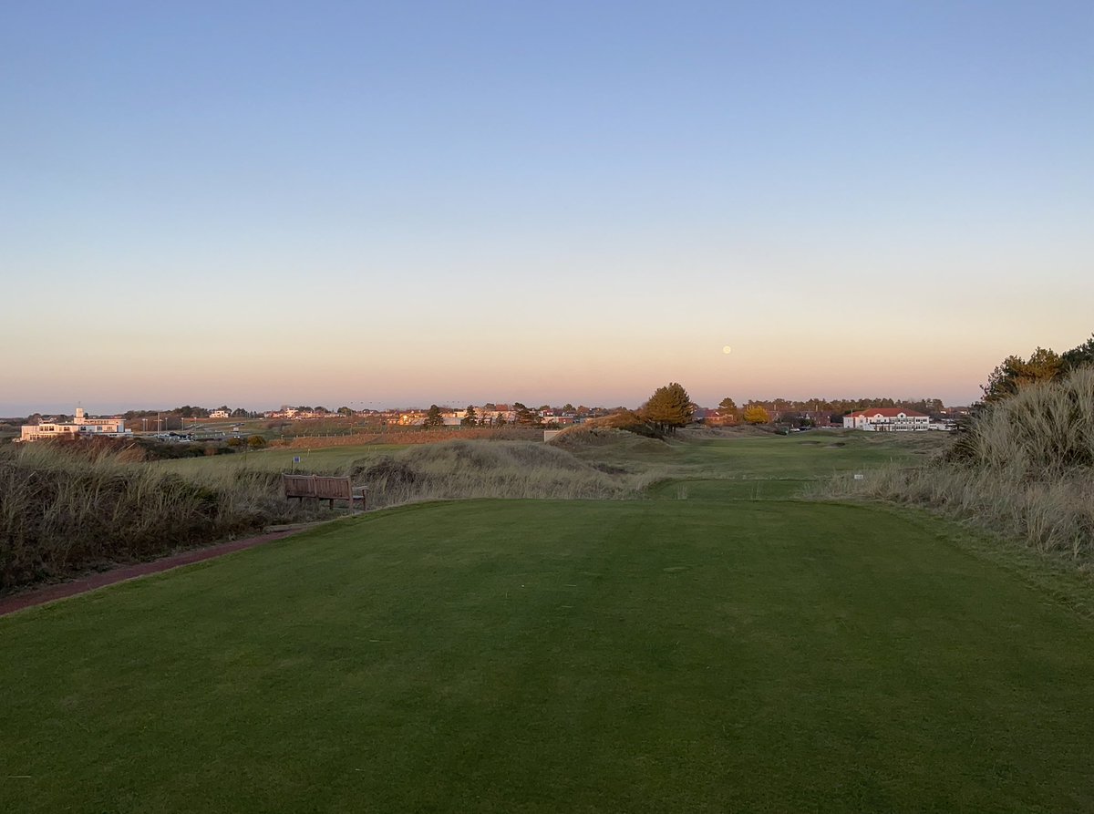 julian phillips tweet media