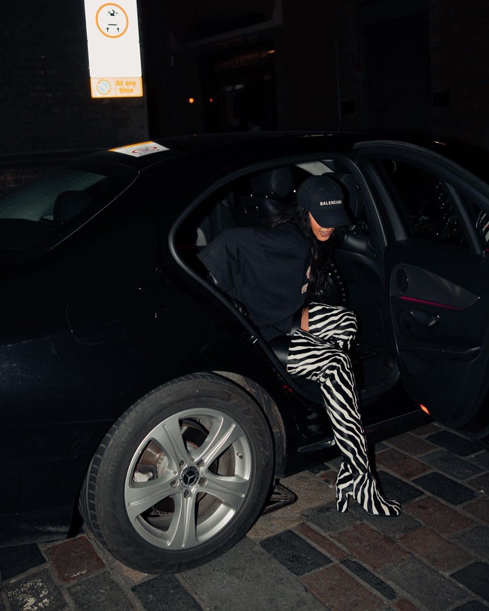 MayaJama's tweet image. Bizzakkk 🇬🇧