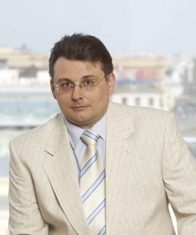 Депутат Е. #Фёдоров призывает к ядерной войне. Количество россиян, поддерживающих ядерную войну, возросло до десятков тысяч. Забыли, что Черчиль пробовал запугать Германию. Уничтожал бомбёжками миллионы мирных немцев. Тем самым вдохновил немцев "умирать в руках с панцерфаустом".