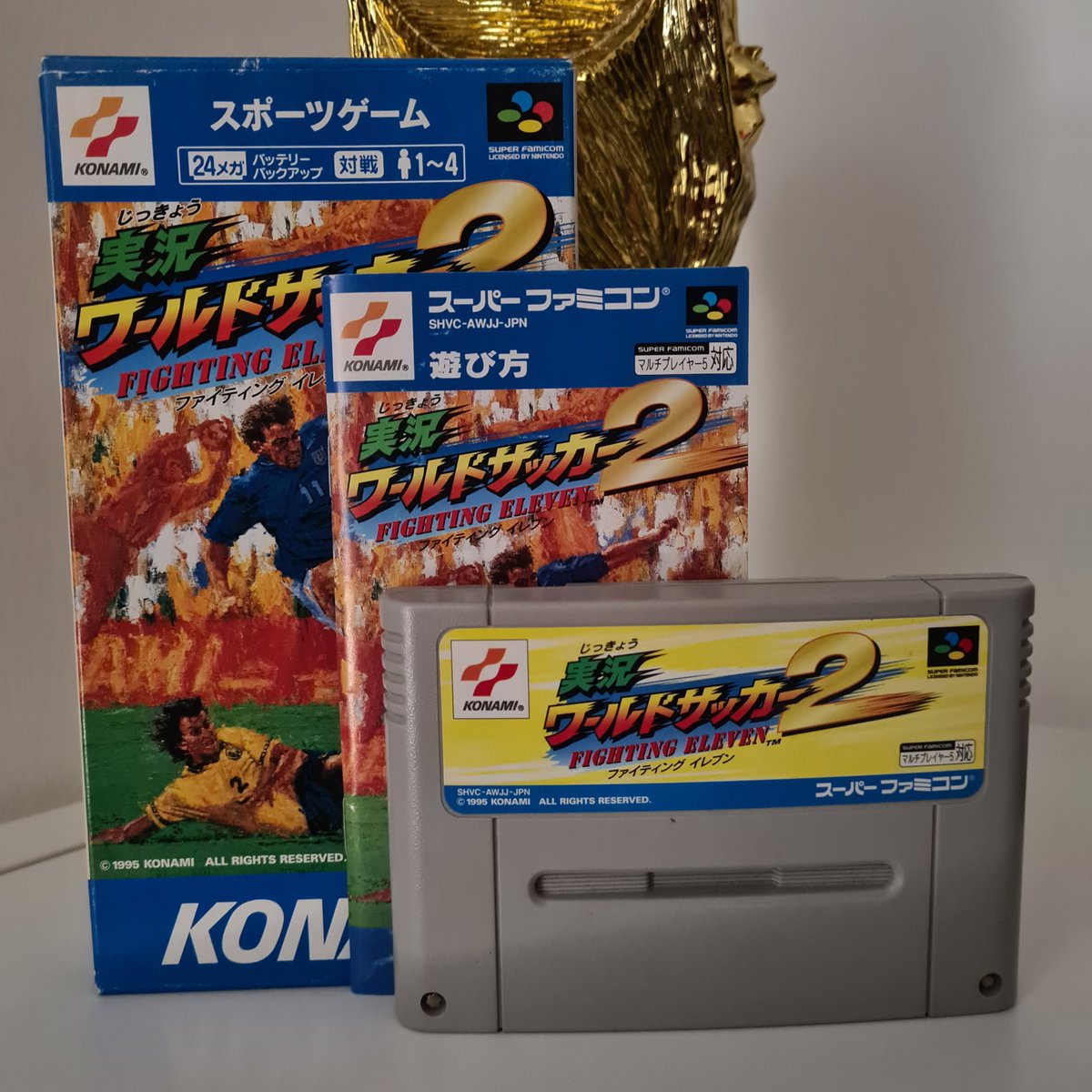H_B_F_S_'s tweet photo. Chuffed to add this to the collection and in such great condition. 

Thanks to @allanmccluskey for the sale. 👏

The best football game on the SNES/SFC?

#RetroGaming #RetroISS #FightingEleven #ISSDeluxe #Konami https://t.co/houwNjYvQc